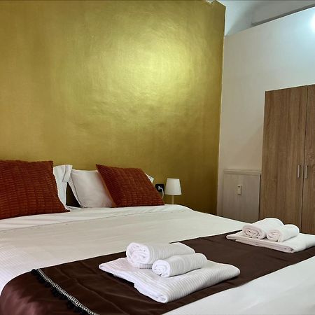 Genova Gold Rooms Eksteriør billede