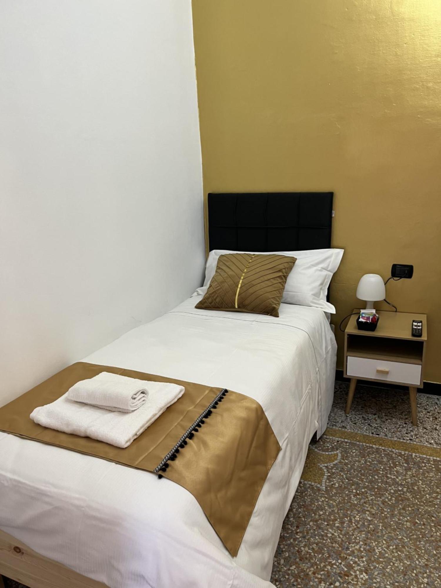 Genova Gold Rooms Eksteriør billede