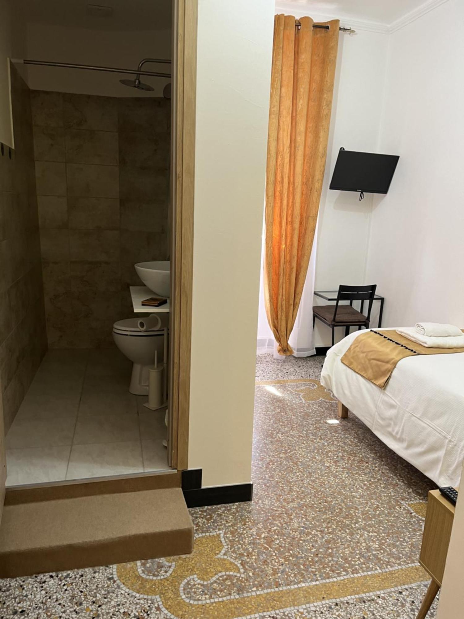 Genova Gold Rooms Værelse billede