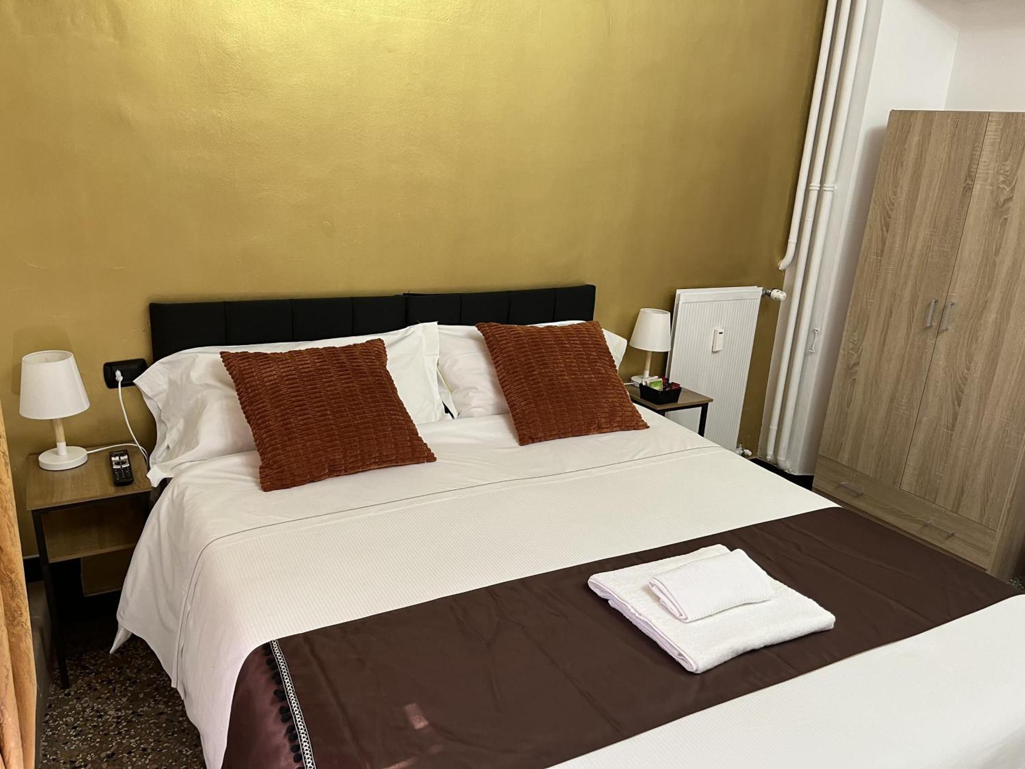 Genova Gold Rooms Eksteriør billede